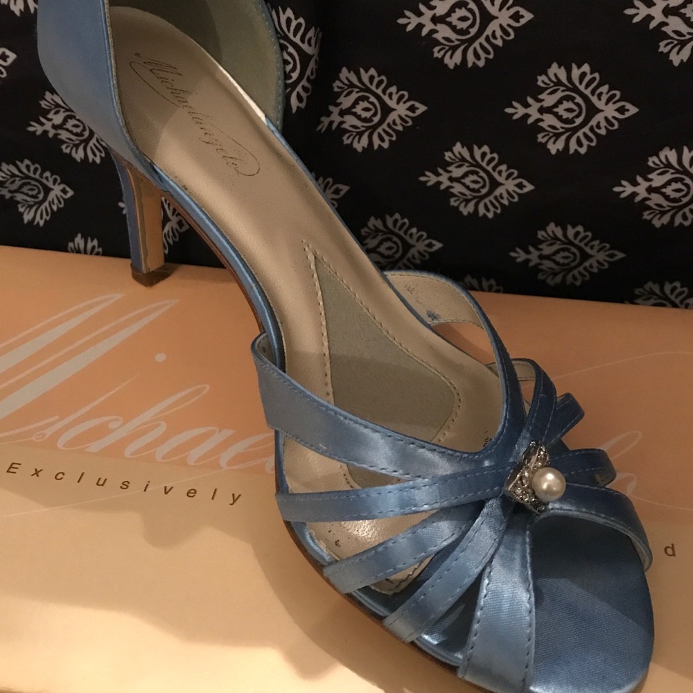 Macy from David's Bridal, size 8.5